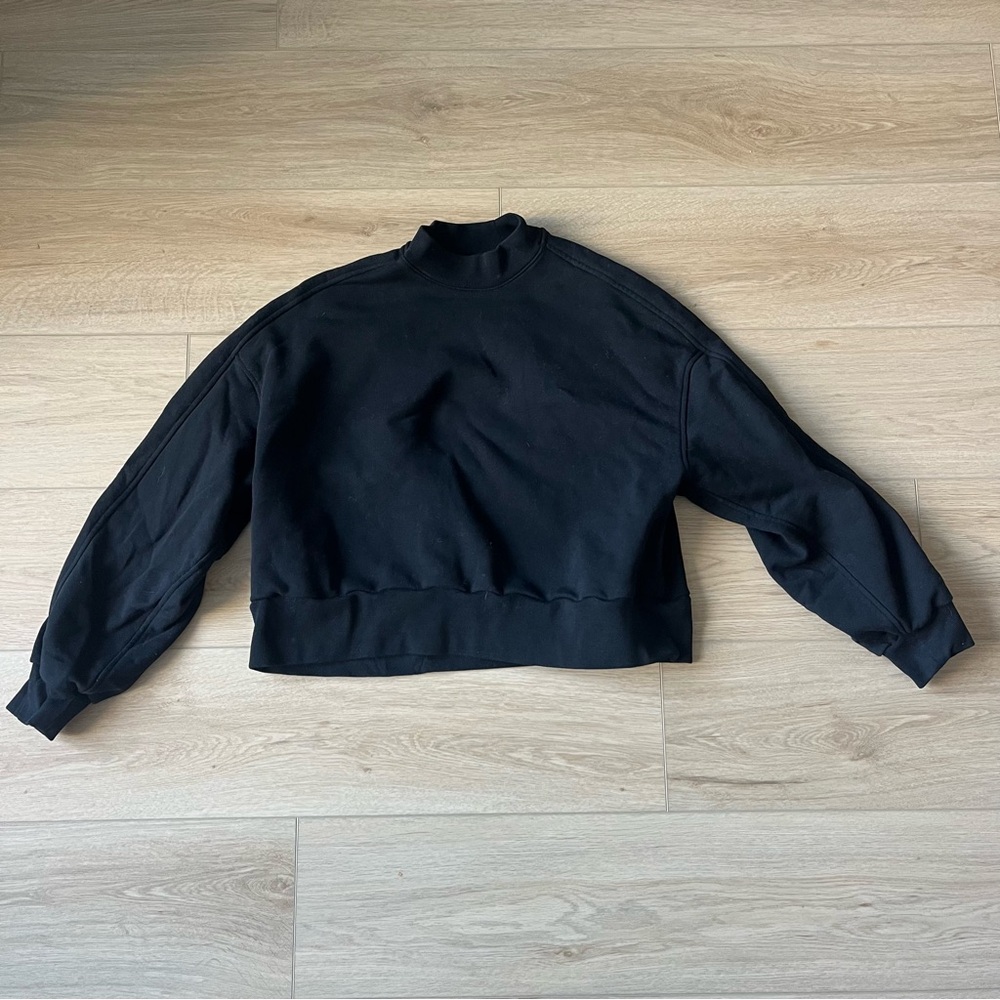 Everlane Black Mock Neck Sweatshirt